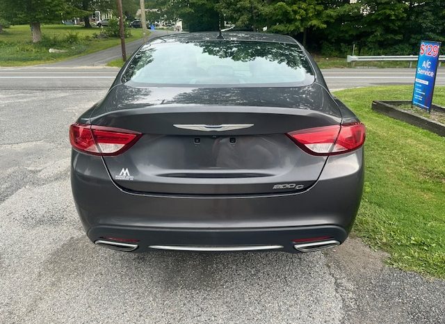 2015 Chrysler 200 full