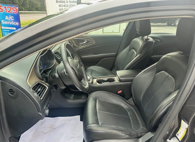 2015 Chrysler 200 full