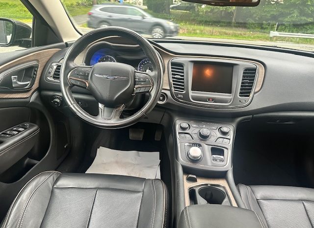 2015 Chrysler 200 full