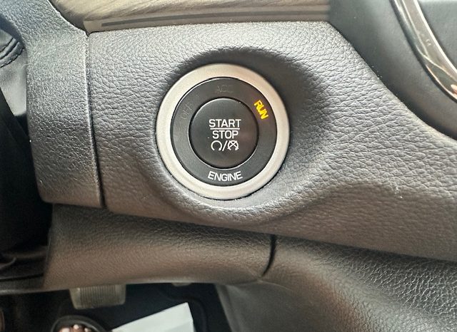 2015 Chrysler 200 full