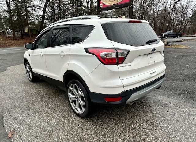 
								2017 Ford Escape Titanium full									