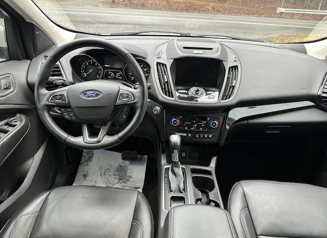 
								2017 Ford Escape Titanium full									