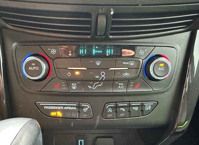 
								2017 Ford Escape Titanium full									