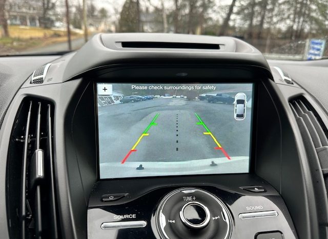 
								2017 Ford Escape Titanium full									