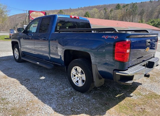 
								2017 Chevrolet Silverado 1500 full									