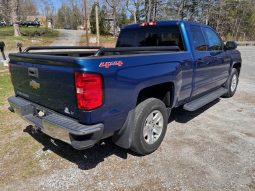 
										2017 Chevrolet Silverado 1500 full									