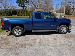 
										2017 Chevrolet Silverado 1500 full									