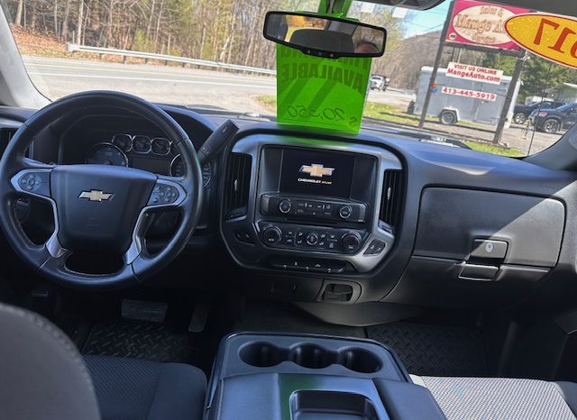 
								2017 Chevrolet Silverado 1500 full									