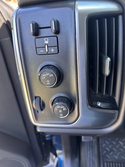 
										2017 Chevrolet Silverado 1500 full									